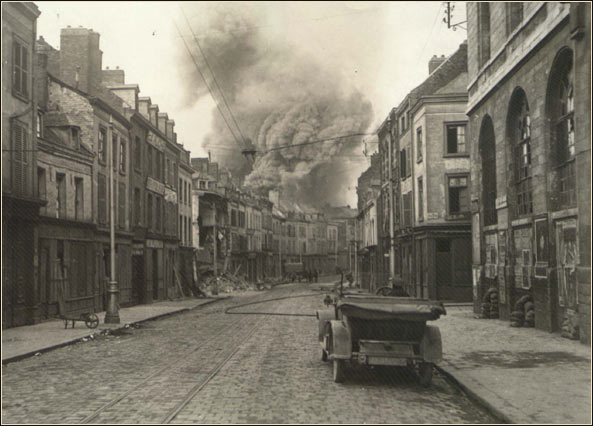 Amiens in flames following allied counter-attacks. National Library of Scotland, Acc. 3155/Phot.N.642 