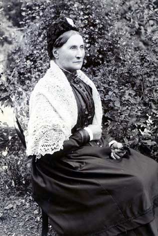 Photo of Mary Salmond.