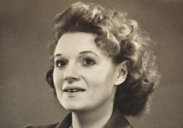 Muriel's passport photo, 1940s