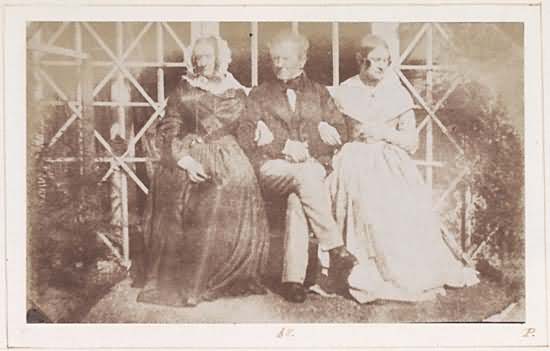 Hugh Lyon Playfair, flanked by his wife (daughter of William Dalgleish of Scotscraig, Fife) and daughter.